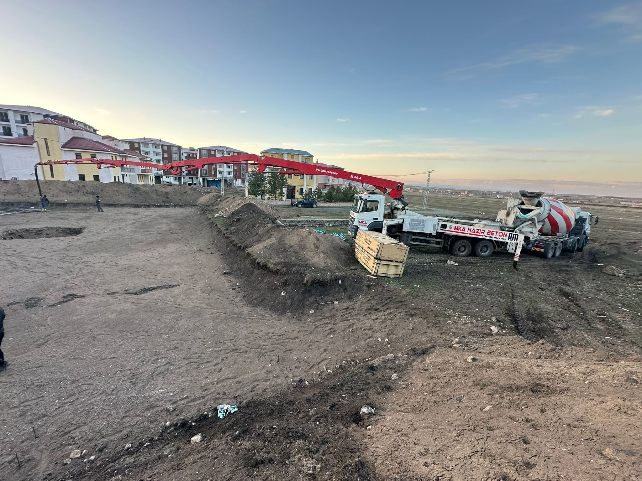 Hazır beton ve pompalı döküm çalışması